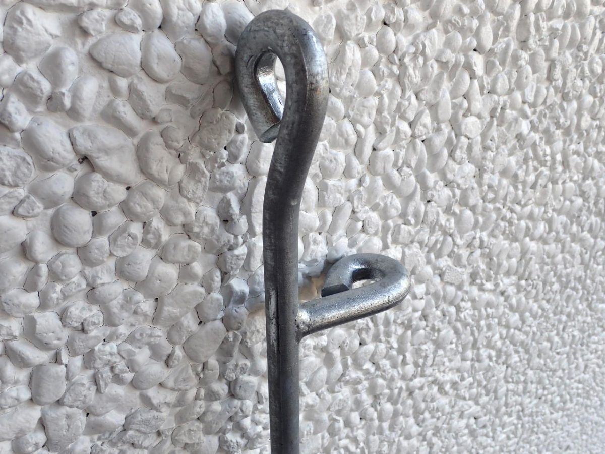 scharnierpfosten_fuer_tuer_graz_5 Sonderpfosten mit Ösenfür die Tür Graz in Eisen feuerverzinkt