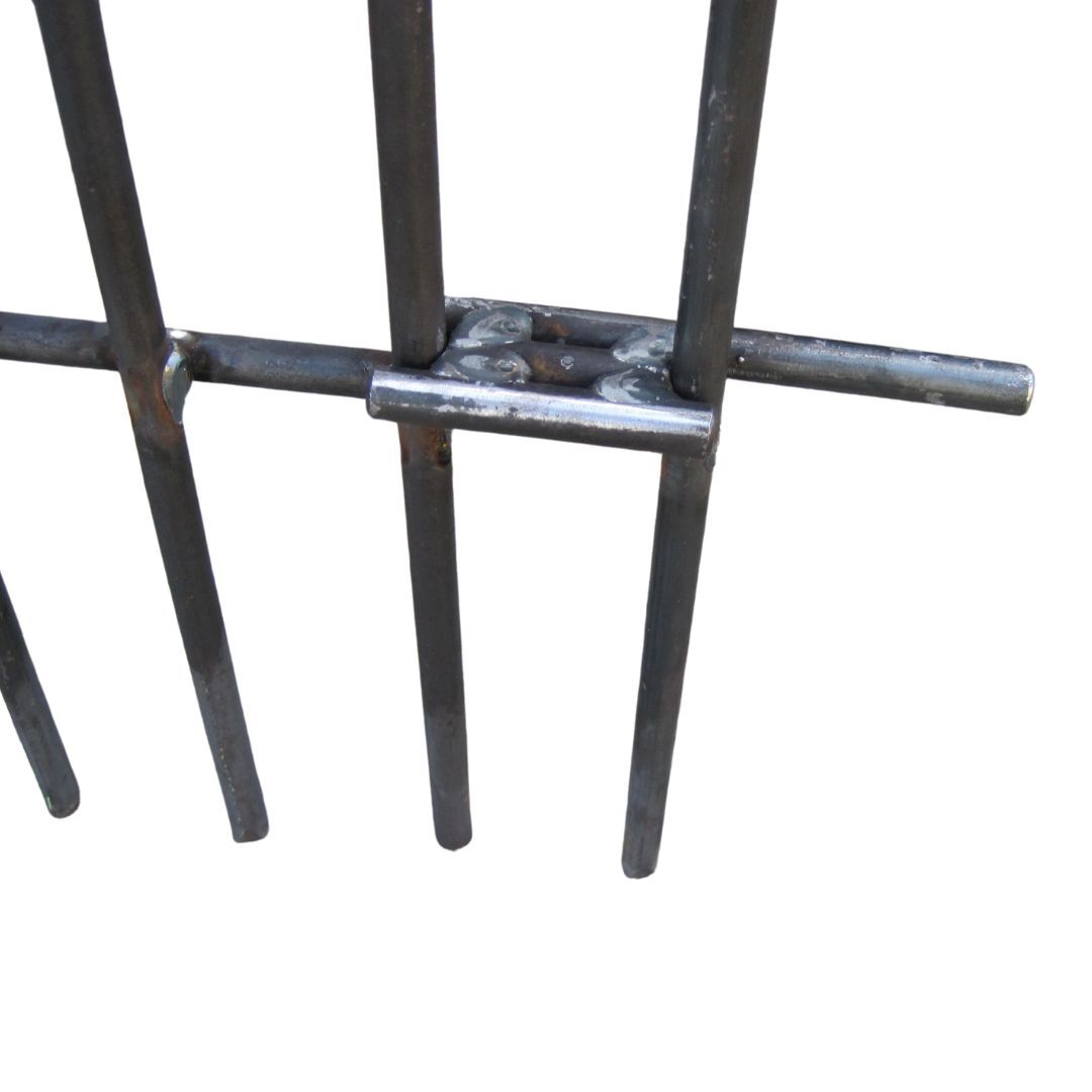 Unterer Tueranschlag fuer die Tuer Graz