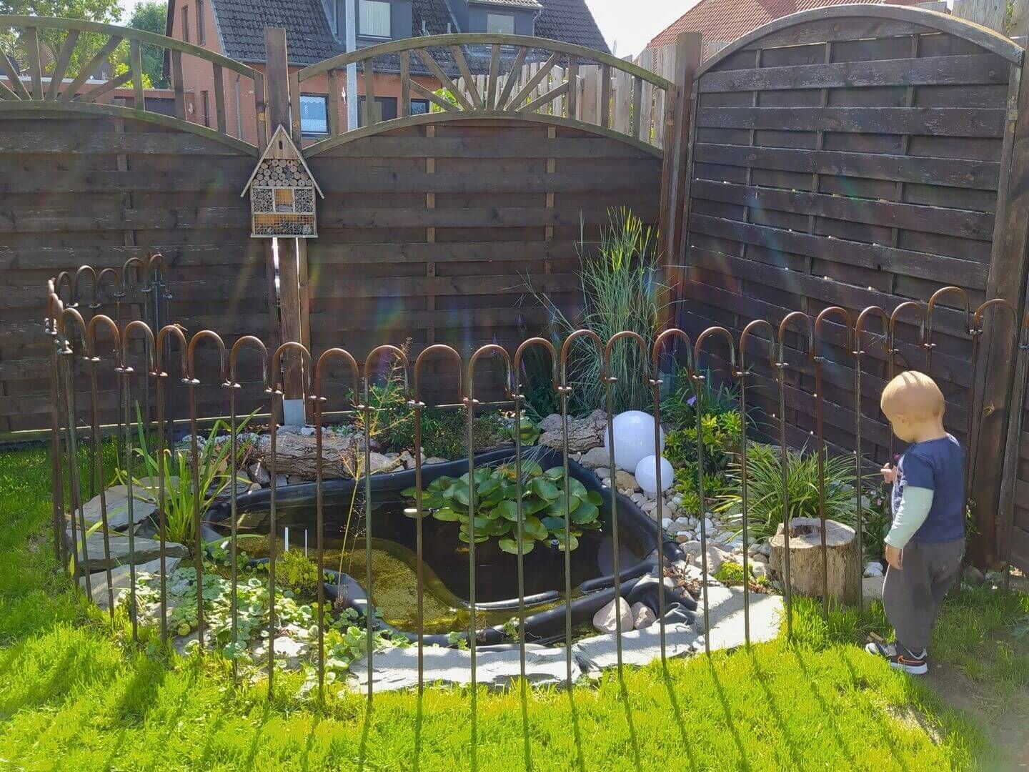 Steckzaun bzw. Teichzaun zum Stecken Vienna 100 in Eisen roh Steckzaun bzw. Teichzaun zum Stecken Vienna 100 in Eisen roh