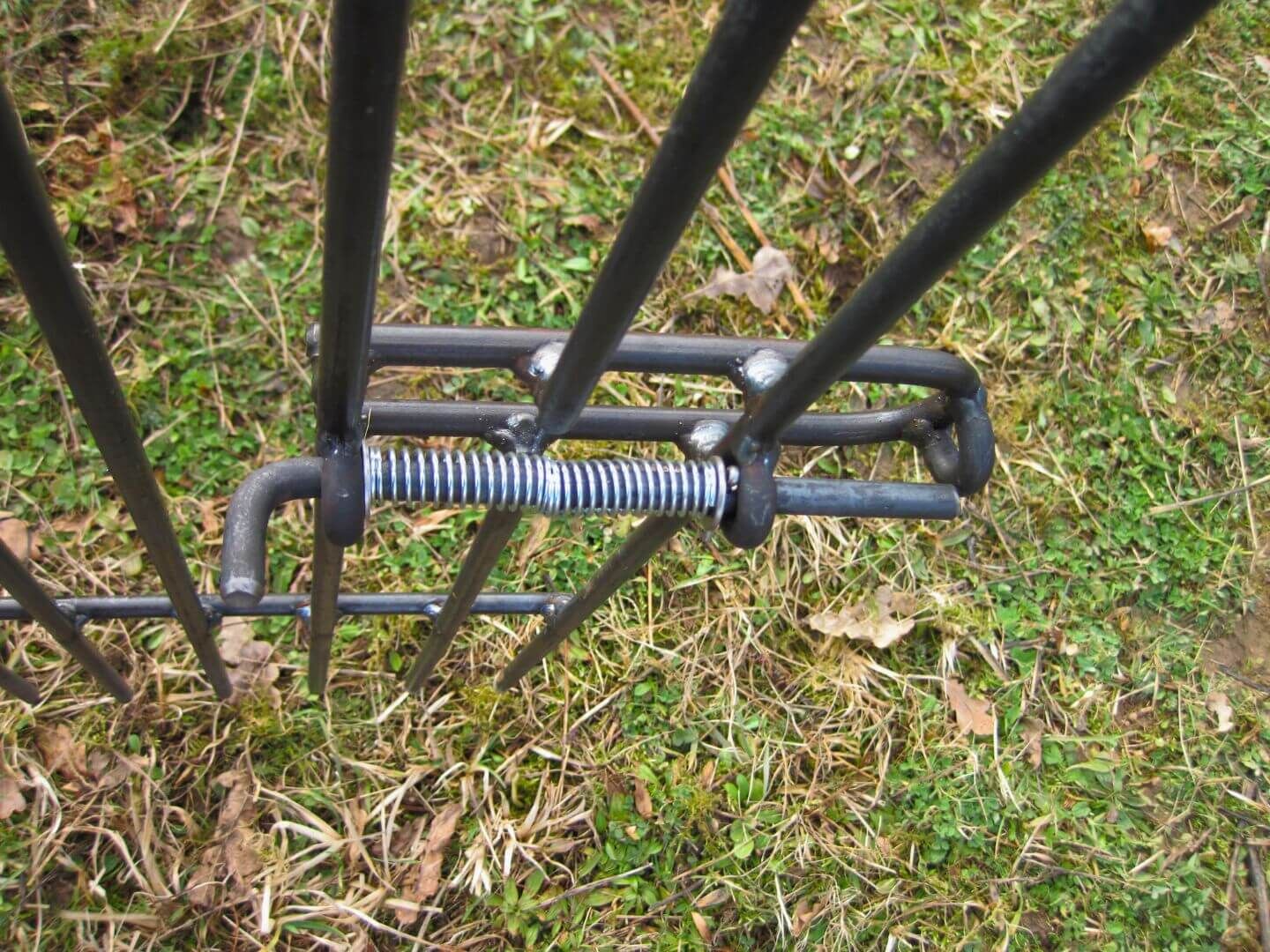 Federriegel Tuer Graz 195 in Eisen roh Federriegel Tuer Graz 195 in Eisen roh