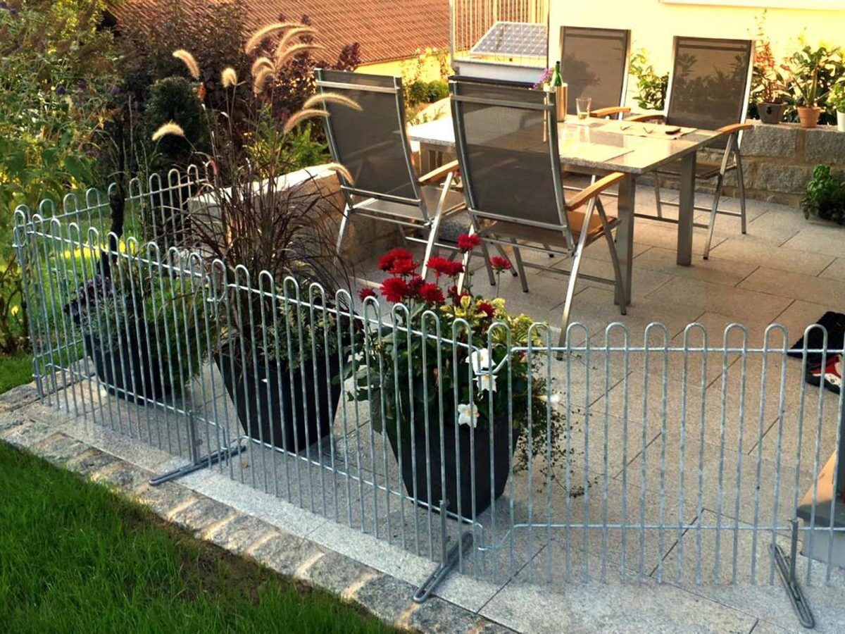 hundezaun_salzburg_1 Mobiler Kleintierzaun Salzburg in Eisen feuerverzinkt mit Standfüssen ( Zubehör )