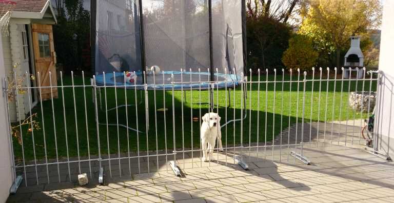 Zaun-Pflastersteine-Fuesse5627280711051 Standfuß Graz in Eisen feuerverzinkt
