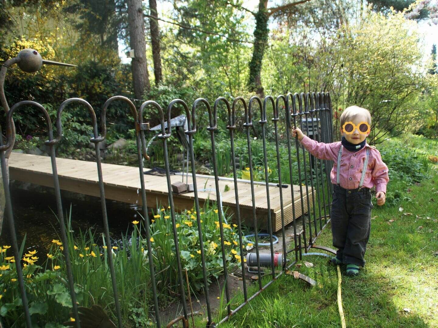 Stellzaun Poolfix in Eisen roh zur Absicherung eines Flusses Stellzaun Poolfix in Eisen roh zur Absicherung eines Flusses