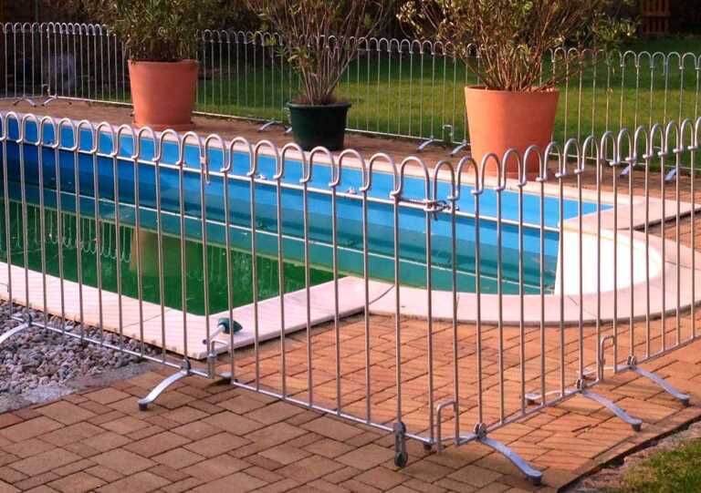 Tür für Poolfix-100 in Eisen feuerverzinkt