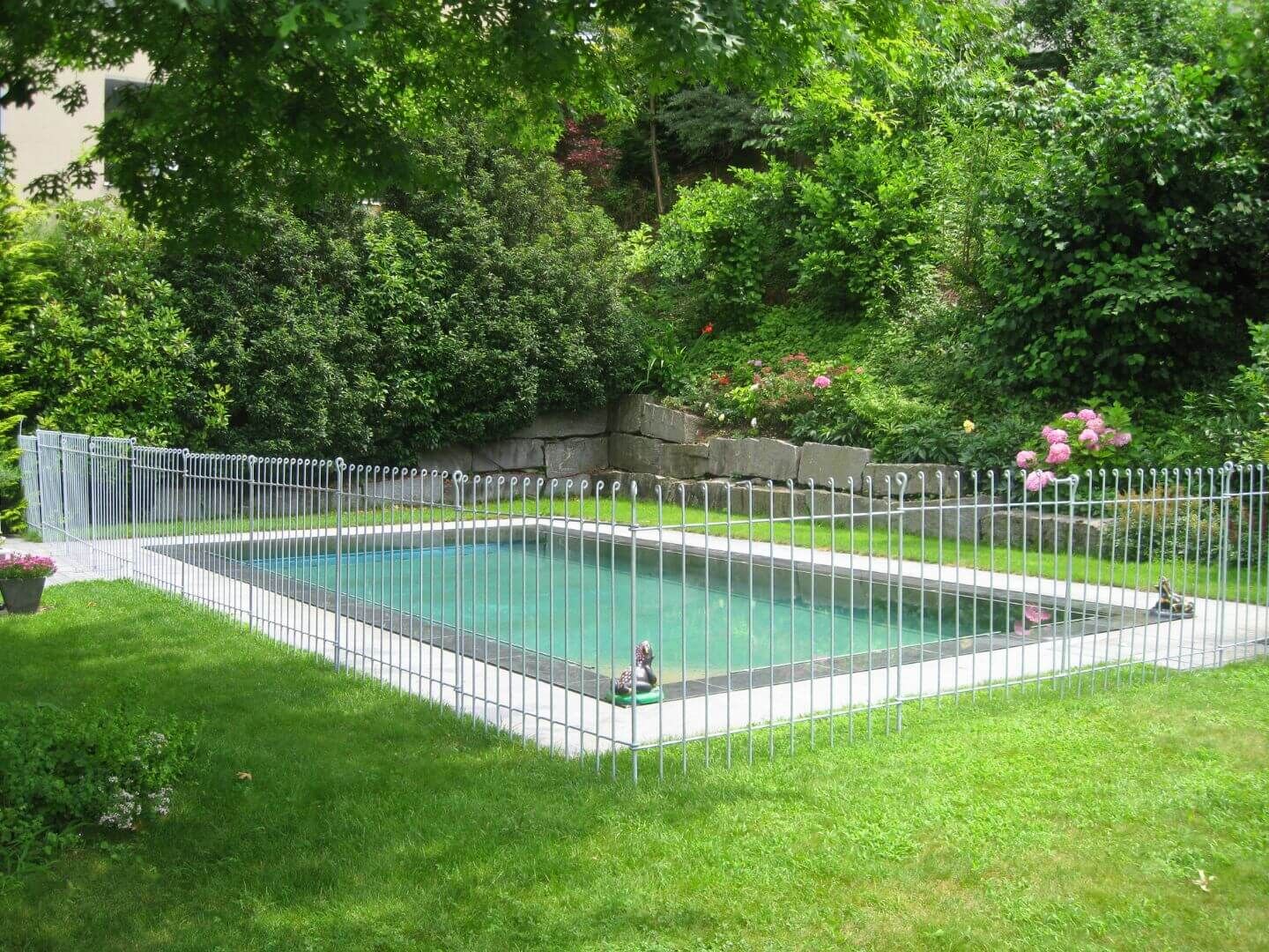 Gartenzaun Graz 115 feuerverzinkt als Poolzaun