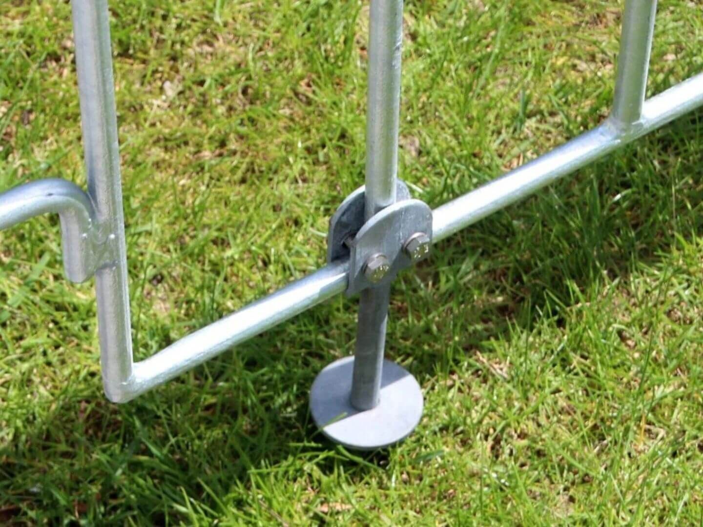 Boden-Einsteckstift in Eisen feuerverzinkt für den Poolzaun Poolfix