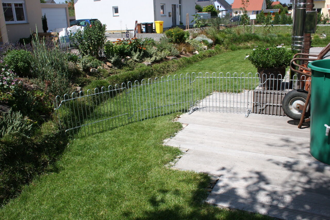 salzburg_verzinkt Mobiler Welpenzaun Salzburg zum Stecken und Stellen