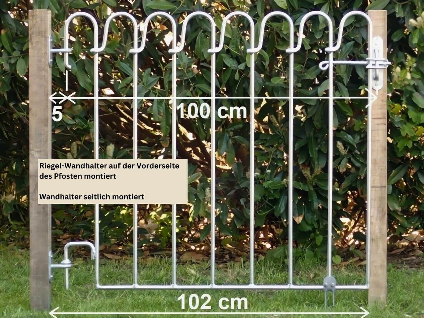 Tuer Poolfix in Eisen feuerverzinkt zwischen 2 Pfosten montiert - Wandhalter seitlich und Riegel-Wandhalter auf der Vorderseite montiert Tuer Poolfix in Eisen feuerverzinkt zwischen 2 Pfosten montiert - Wandhalter seitlich und Riegel-Wandhalter auf der Vorderseite montiert