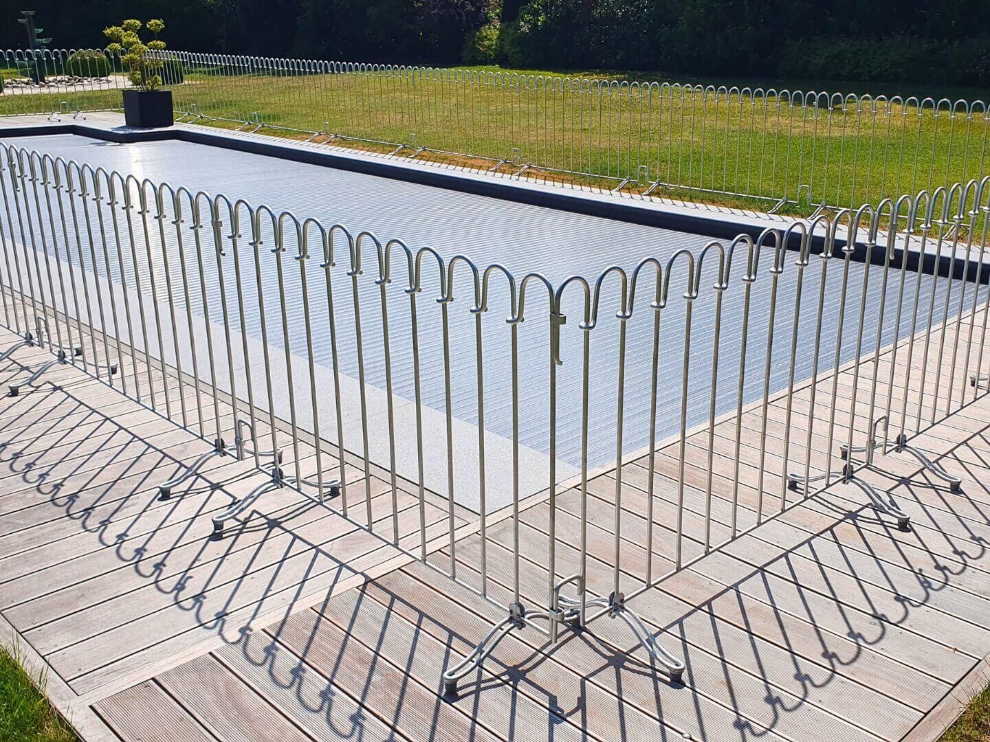 stabiler Poolzaun zum Stellen - Stellzaun Poolfix mit Standfuessen stabiler Poolzaun zum Stellen - Stellzaun Poolfix mit Standfuessen